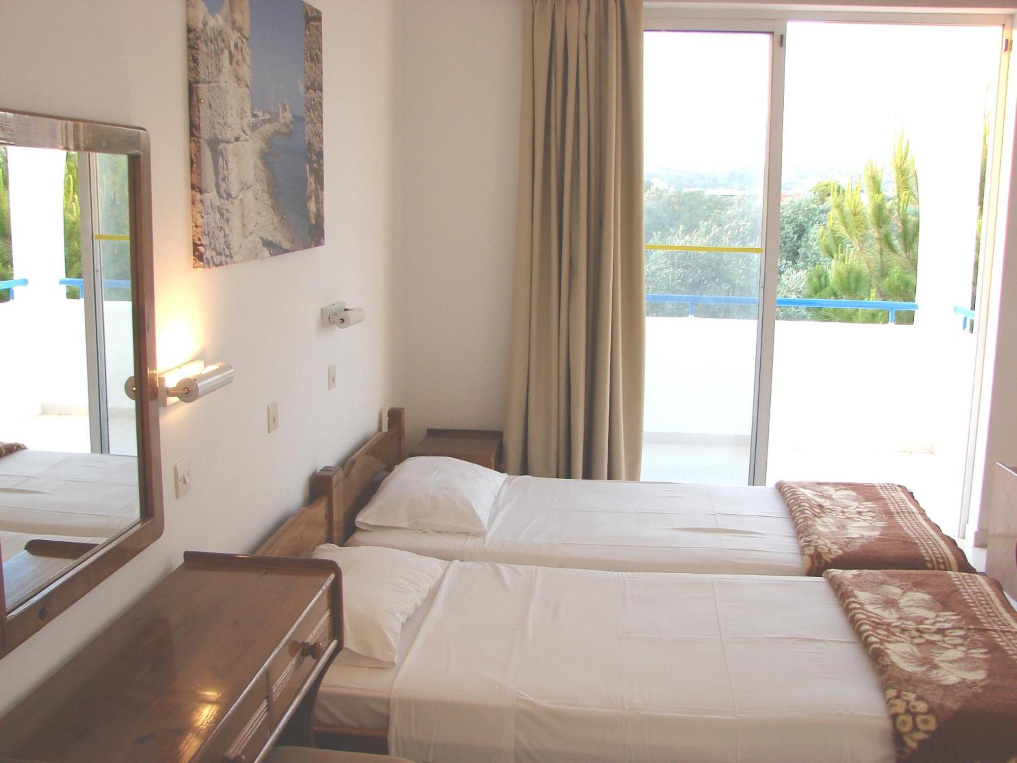 Aparthotel Flame Lily &