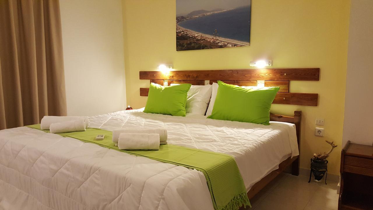 Aparthotel Flame Lily & *